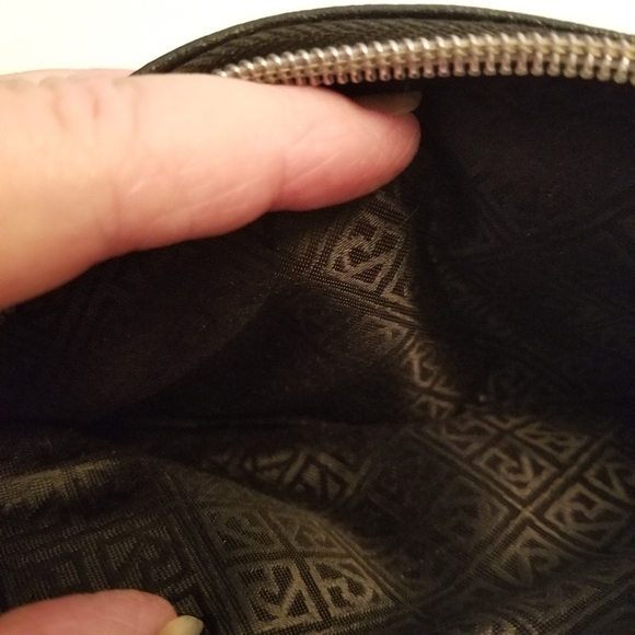 RELIC Faux Leather Zip Wallet Cell Phone Holder 7.25" x 4.25" Swan Heart Print - Picture 5 of 6